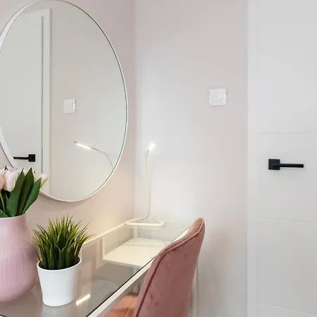 Golden Sands - Winda, 2 Sypialnie Oraz Salon, Lozeczko Turystyczne, Balkon, Play Station 5, Ekspress Do Kawy, Atlas Arena, Zoo, Fala Apartment *