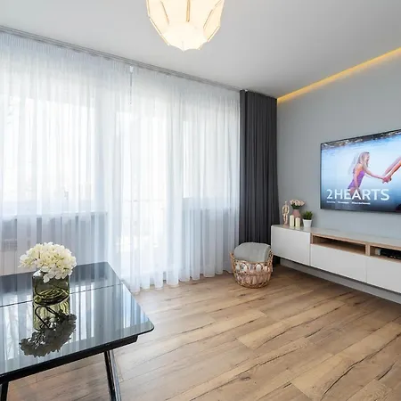 Golden Sands - Winda, 2 Sypialnie Oraz Salon, łóżeczko Turystyczne, Balkon, Play Station 5, Ekspress Do Kawy, Atlas Arena, Zoo, Fala Apartamento *