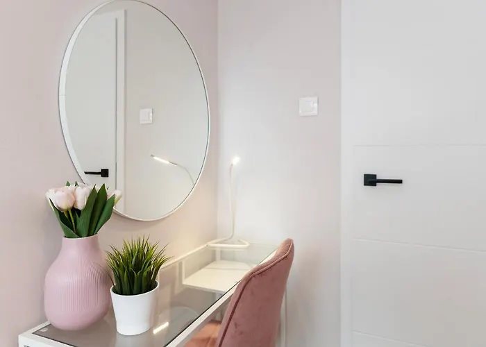 Golden Sands - Winda, 2 Sypialnie Oraz Salon, łóżeczko Turystyczne, Balkon, Play Station 5, Ekspress Do Kawy, Atlas Arena, Zoo, Fala Apartamento *